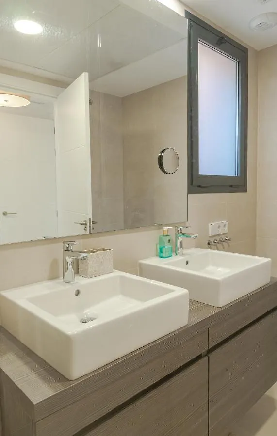 Lovely Modern Apartment In Middel Views פואנגירולה