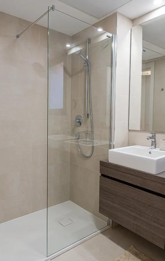 Lovely Modern Apartment In Middel Views فوينخيرولا إسبانيا