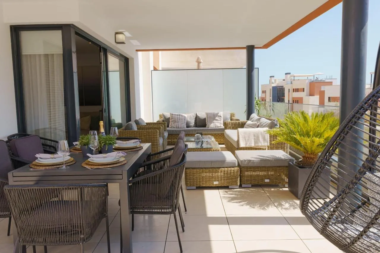 Lovely Modern Apartment In Middel Views فوينخيرولا