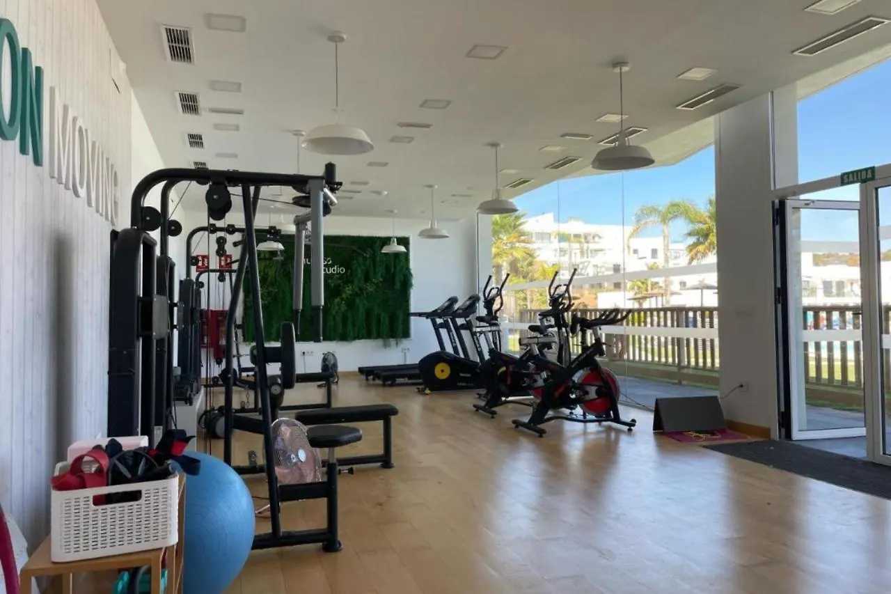 Lovely Modern Apartment In Middel Views فوينخيرولا إسبانيا
