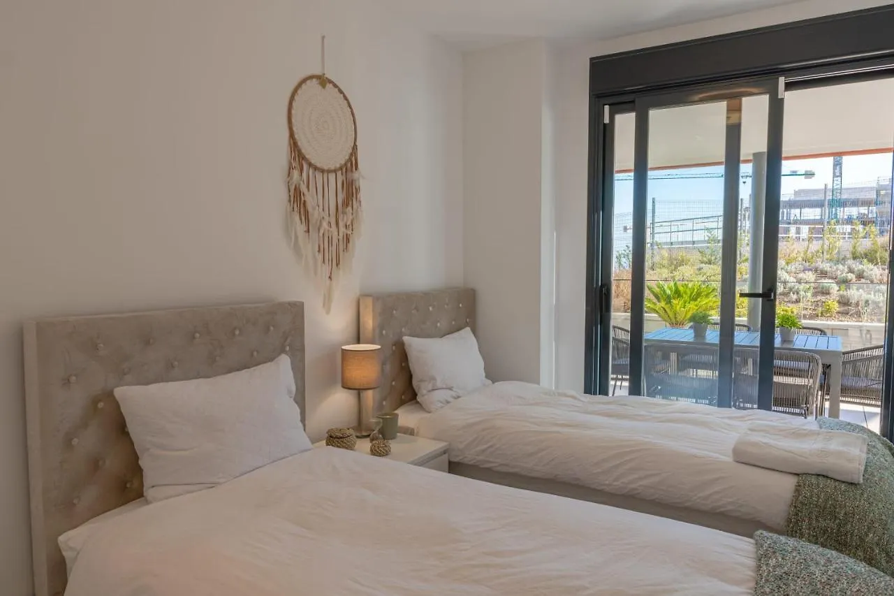 Lovely Modern Apartment In Middel Views فوينخيرولا